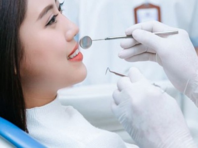 Quy trình làm răng sứ diễn ra như thế nào có đau không và những điều cần lưu ý khi làm răng?